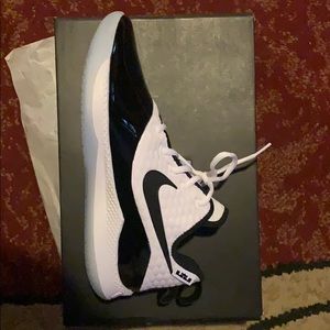Nike Lebron witness 3